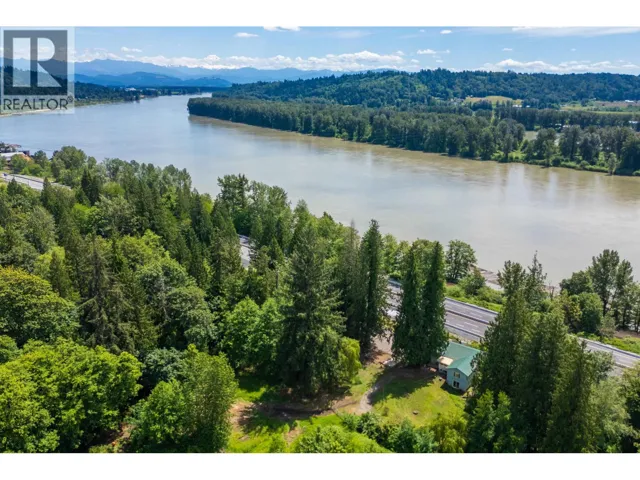 28203 LOUGHEED HIGHWAY, Maple Ridge, British Columbia V2W1L1