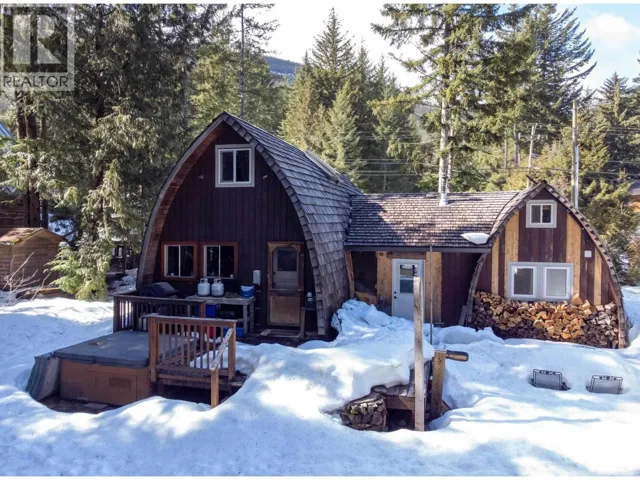 8160 ALPINE WAY, Whistler, British Columbia V8E0G2