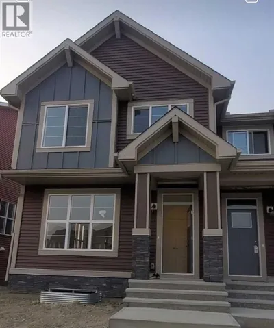 186 Aquila Drive NW, Calgary, Alberta T3R1Y5