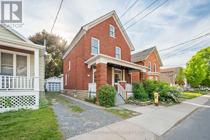 476 VICTORIA STREET, Kingston (Central City East), Ontario K7L3Z7