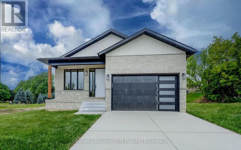 647 MARTIN STREET, Wellington North (Mount Forest), Ontario N0G2L3