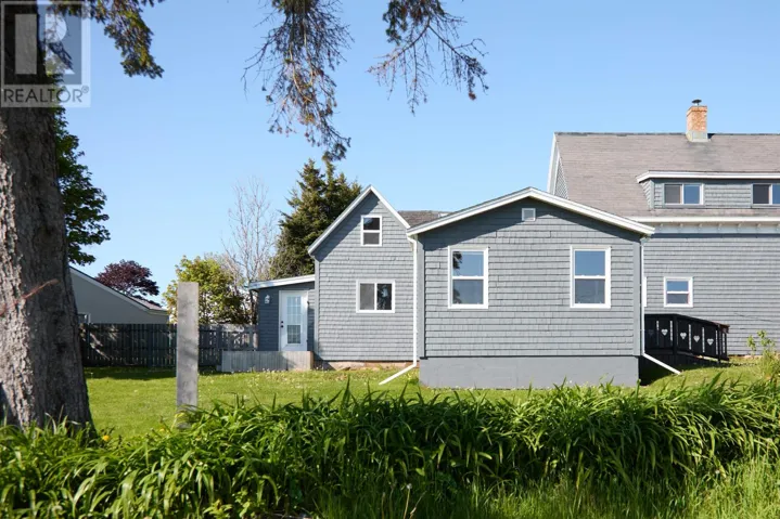 11 Hebrew Avenue, Souris, Prince Edward Island C0A2B0