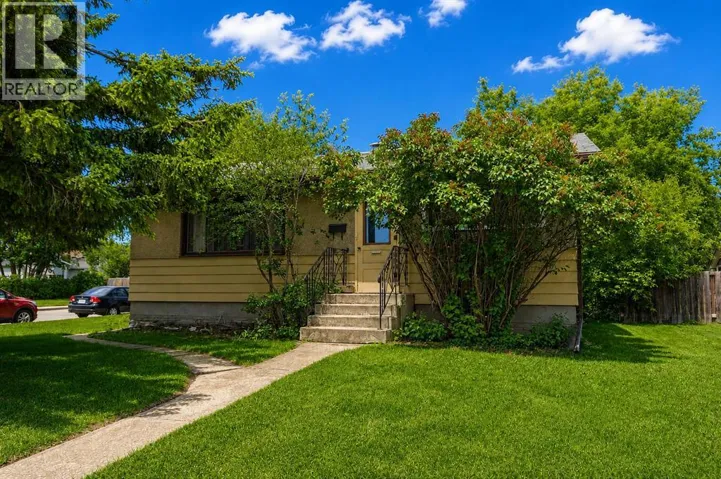 3502 51 Avenue, Red Deer, Alberta T4N4G2