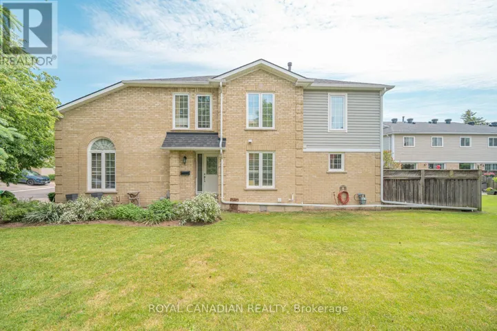 63 HEATHCLIFFE SQUARE, Brampton (Central Park), Ontario L6S5R3