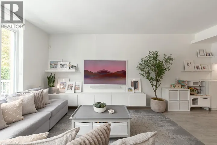 105 680 SEYLYNN CRESCENT, North Vancouver, British Columbia V7J0B5