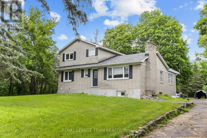 UPPER UNIT - 5432 OLD RICHMOND ROAD, Ottawa, Ontario K2R1G7