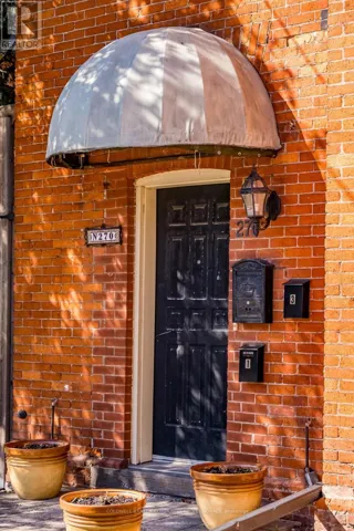 270 QUEEN STREET S, Hamilton (Kirkendall), Ontario L8P3T3