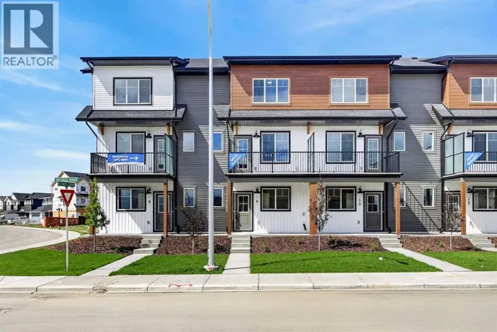 8 Hotchkiss Parade SE, Calgary, Alberta T3S0X5