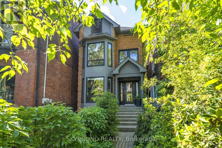 49 VICTOR AVENUE, Toronto (North Riverdale), Ontario M4K1A7