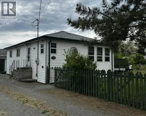 2575 Clapperton Avenue, Merritt, British Columbia V1K1J3