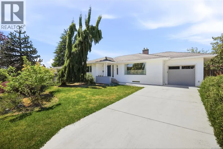 3026 Larkdowne Rd, Oak Bay, British Columbia V8R5N2