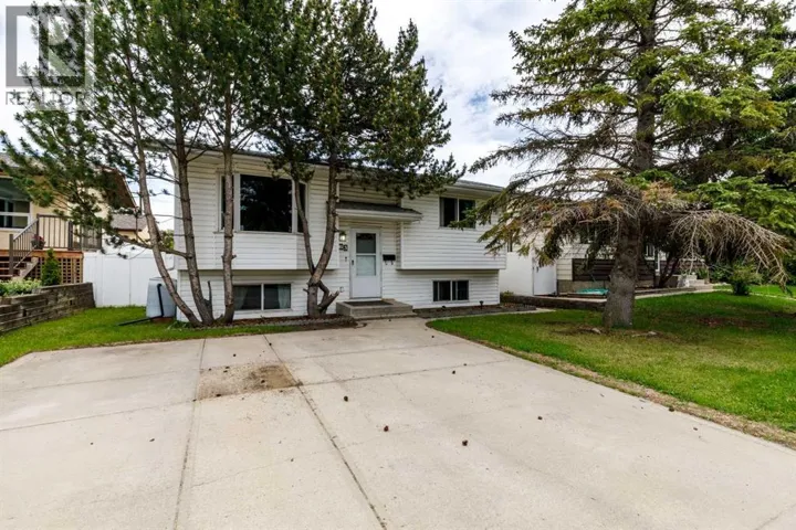 63 Mclevin Crescent, Red Deer, Alberta T4R1S8