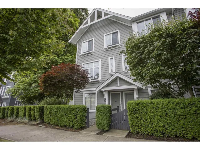 20 15128 24 AVENUE, Surrey, British Columbia V4A2H8