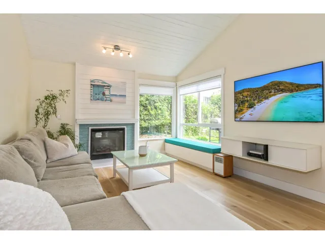 6294 W GREENSIDE DRIVE, Surrey, British Columbia V3S5M8