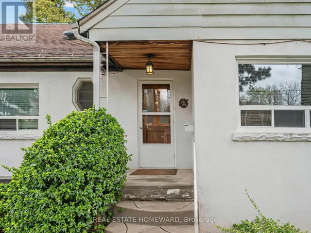 228 PEMBERTON AVENUE, Toronto (Newtonbrook East), Ontario M2M1Y8