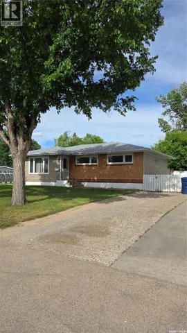 1151 BOGUE AVENUE, Moose Jaw, Saskatchewan S6H4M4