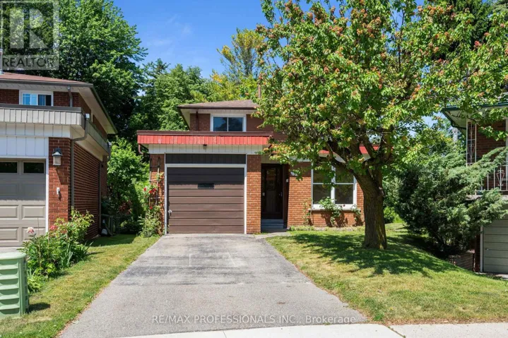 12 ORMSKIRK COURT, Toronto (High Park-Swansea), Ontario M6S1B2