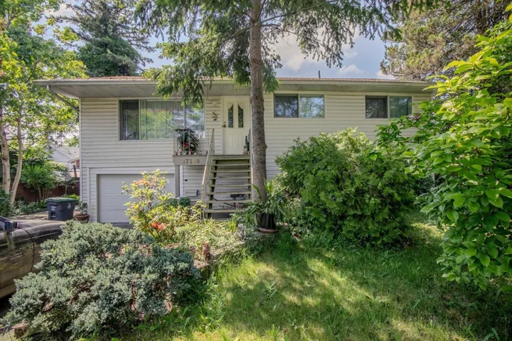 17360 58A AVENUE, Surrey, British Columbia V3S1M8