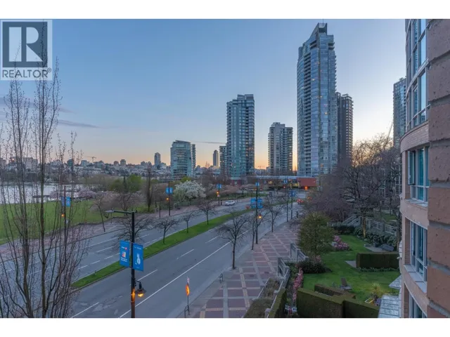 388 DRAKE STREET, Vancouver, British Columbia V6B6A8