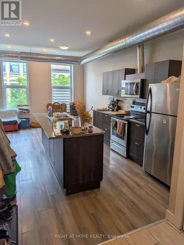 4 - 53.5 KING STREET W, Brockville, Ontario K6V3P8