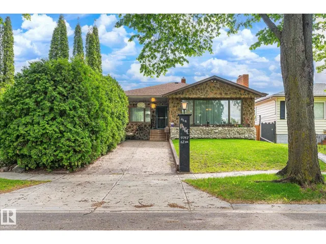 9747 67 AV NW, Edmonton, Alberta T6E0P1
