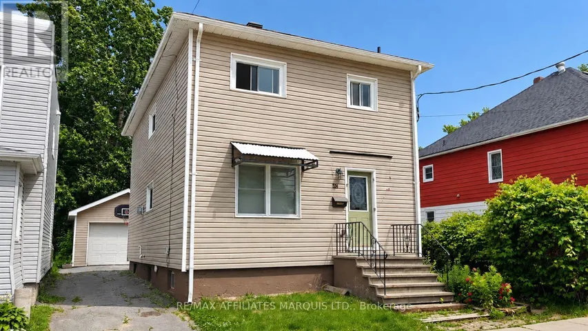 334 PRINCE ARTHUR STREET, Cornwall, Ontario K6H4N9