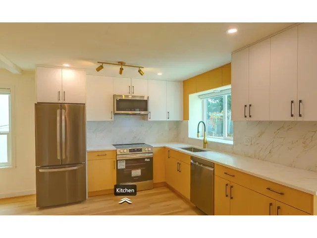 15092 19A AVENUE, Surrey, British Columbia V4A7G8