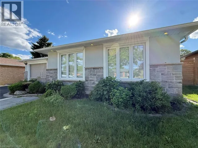 3135 PALMER Drive, Burlington, Ontario L7M1L2