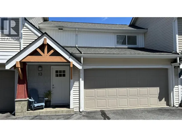 1821 E WILLOW CRESCENT, Squamish, British Columbia V8B0L9