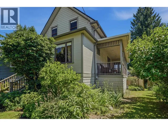1010 LONDON ST STREET, New Westminster, British Columbia V3M3B8