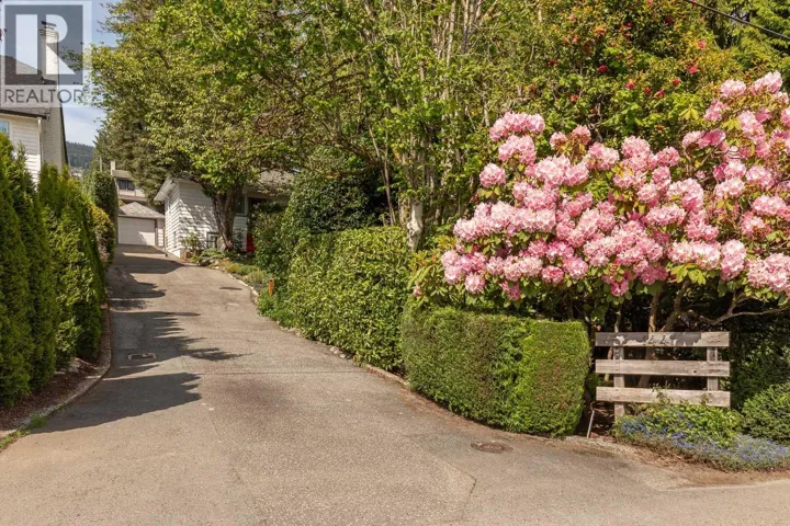 1441 HAYWOOD AVENUE, West Vancouver, British Columbia V7T1V5