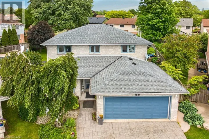 7 CORSICA Court, Hamilton, Ontario L9B2E2