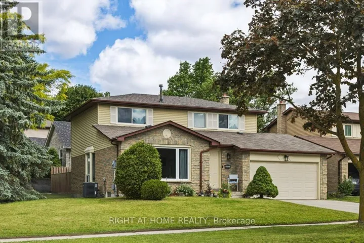 1033 BIRCHWOOD DRIVE, Newmarket (Gorham-College Manor), Ontario L3Y6J2