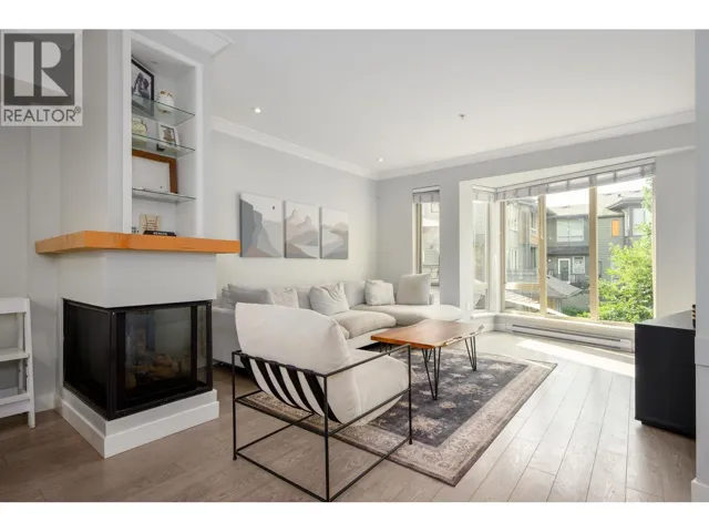 20 757 ORWELL STREET, North Vancouver, British Columbia V7J3K6