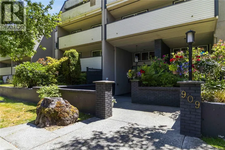 111 909 Pembroke St, Victoria, British Columbia V8T4Z5