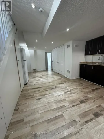 1106 HAIG BOULEVARD, Mississauga (Lakeview), Ontario L5E2M5