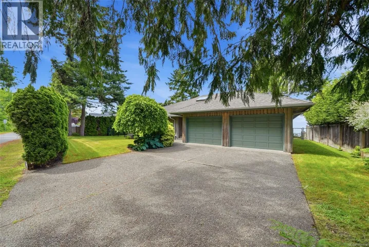 1169 Butterball Dr, Qualicum Beach, British Columbia V9K1C7