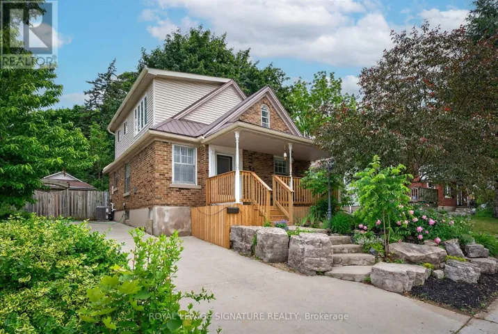 52 DANE STREET, Kitchener, Ontario N2H3H7