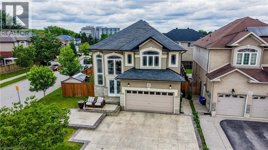 37 DAVINCI Boulevard, Hamilton, Ontario L9B0C5
