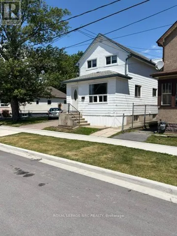 30 FIFTH STREET, Welland (Lincoln/Crowland), Ontario L3B4Z5