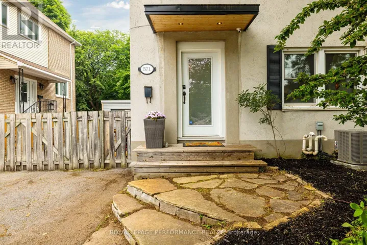 571 CHURCHILL AVENUE N, Ottawa, Ontario K1Z5E6
