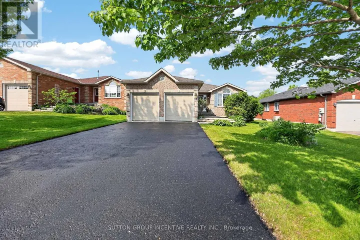 101 LION'S GATE BOULEVARD, Barrie (Little Lake), Ontario L4M7E5