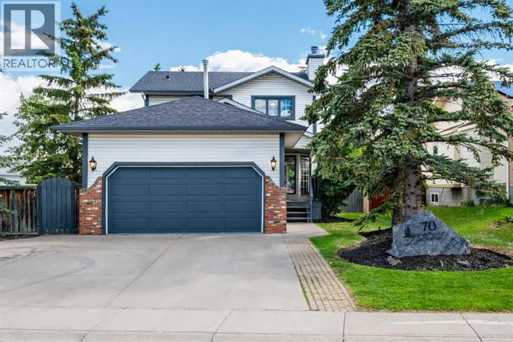 70 West Mackay Crescent, Cochrane, Alberta T4C1J7