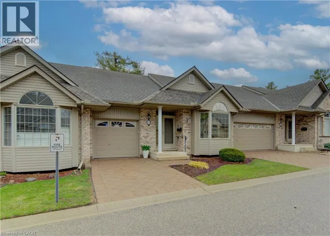 74 AUTUMN RIDGE Trail Unit# 33, Kitchener, Ontario N2P2M5