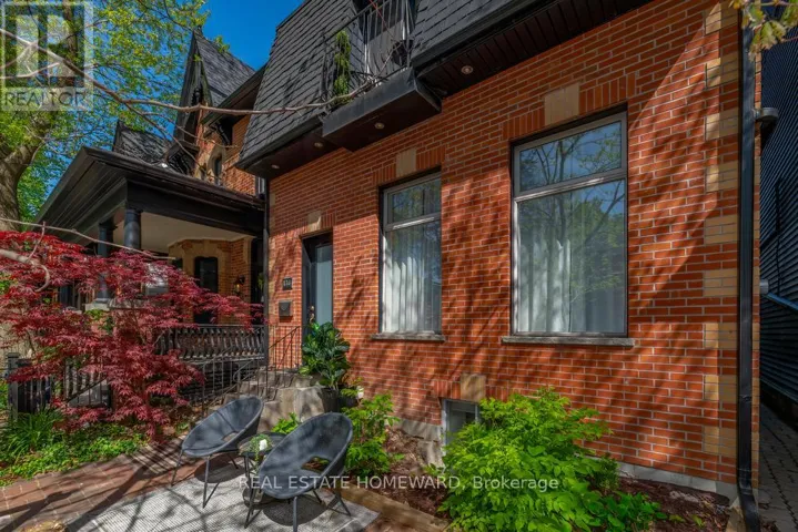 136 SPRUCE STREET, Toronto (Cabbagetown-South St. James Town), Ontario M5A2J5