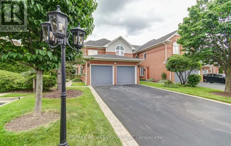 23 - 2145 COUNTRY CLUB DRIVE E, Burlington (Rose), Ontario L7M4E1