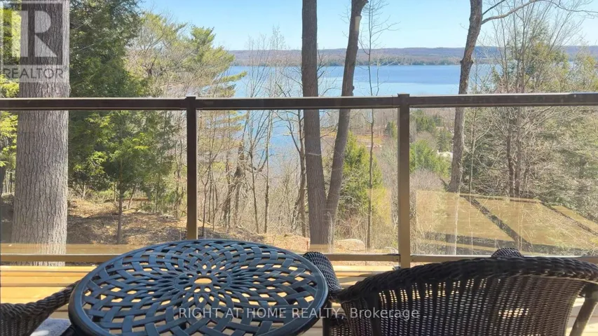 202 - 13 TREE TOPS LANE, Huntsville (Chaffey), Ontario P1H1B3