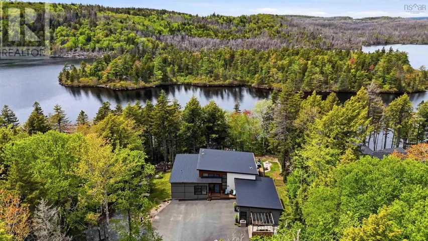 88 Stillwoods Lane, Stillwater Lake, Nova Scotia B3Z0T3