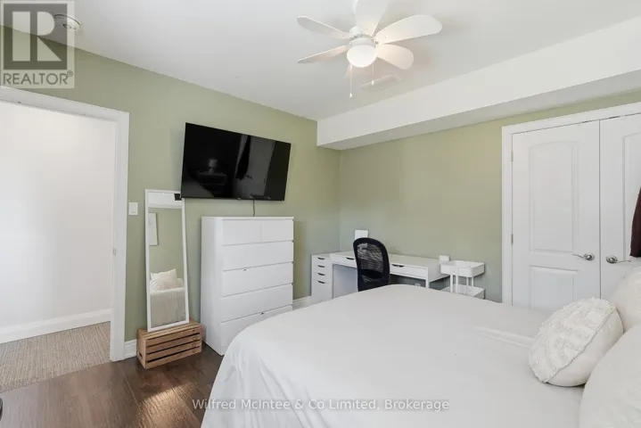 780