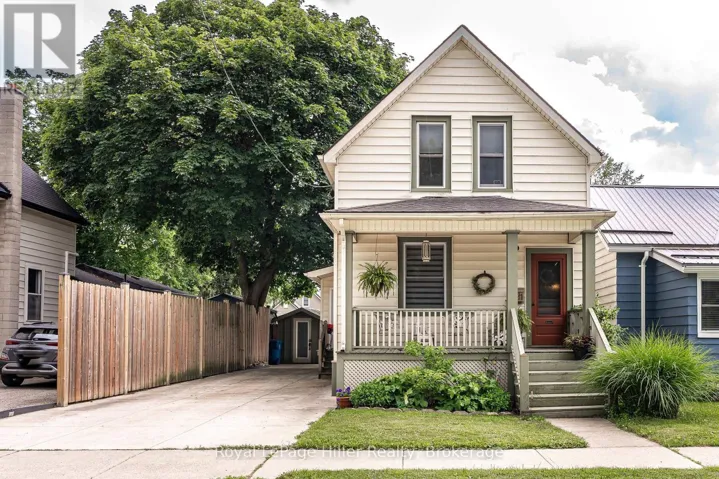 121 MILTON STREET, Stratford, Ontario N5A3V2
